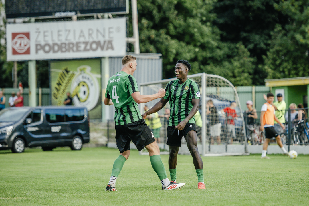 prievidzski-futbalisti-opat-doma.-na-ceste-za-tromi-bodmi-privitaju-druhe-nove-zamky